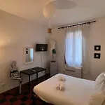 Venice, Arte And Cinema,10 Min From Venice,free Parking,wifi, Via Nervesa 4 Mestre