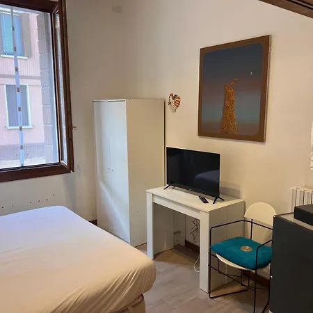 Appartement Arte And Cinema,10 Min From Venice,free Parking,wifi Venise