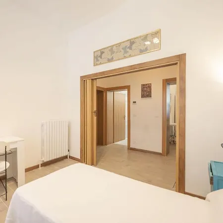 Arte And Cinema,10 Min From Venice,free Parking,wifi