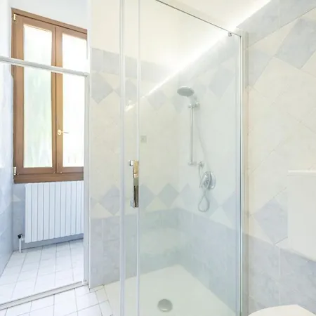 Apartment Arte And Cinema,10 Min From Venice,free Parking,wifi *