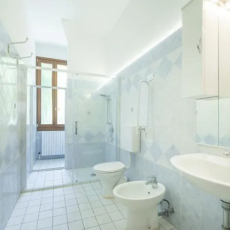 Arte And Cinema,10 Min From Venice,free Parking,wifi *